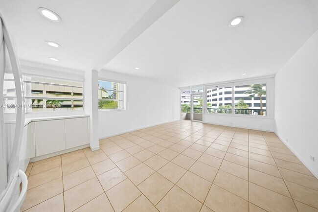 Photo - 1408 Brickell Bay Dr Unit 418