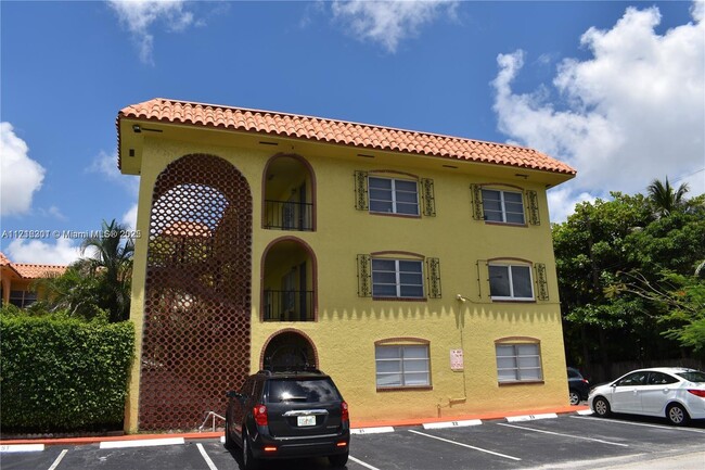 Photo - 1100 NE 9th Ave Condominio Unidad 303