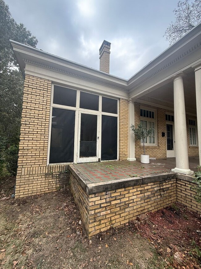 Photo - ** 4 bed 3 bath located in the Garden Dist...