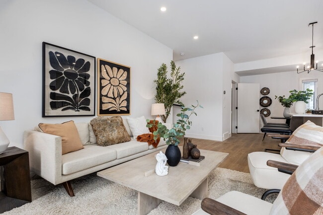 Photo - Pet-Friendly Modern 3 Bedroom Townhouse in Capitol Hill Unit 101