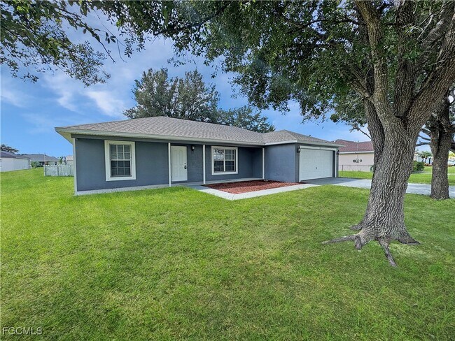 Photo - 210 Manatee St