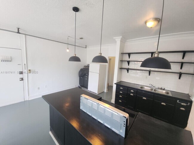 Photo - 1611 Michigan Ave Unit 11