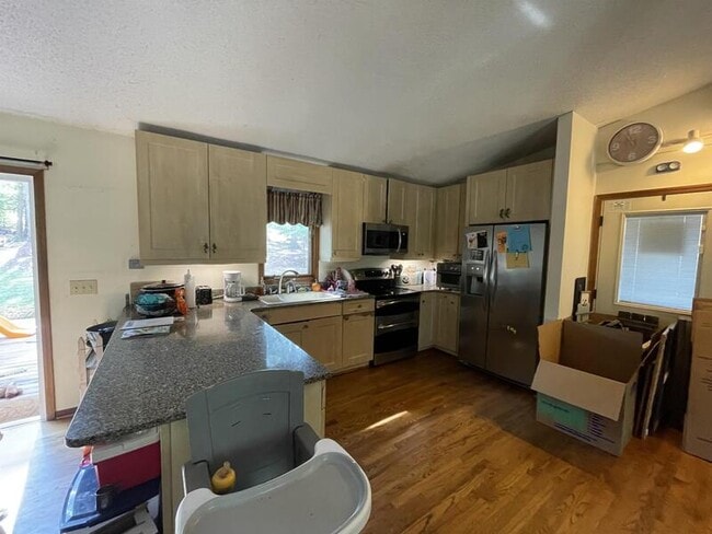 Photo - 122 Cedar Creek Cir