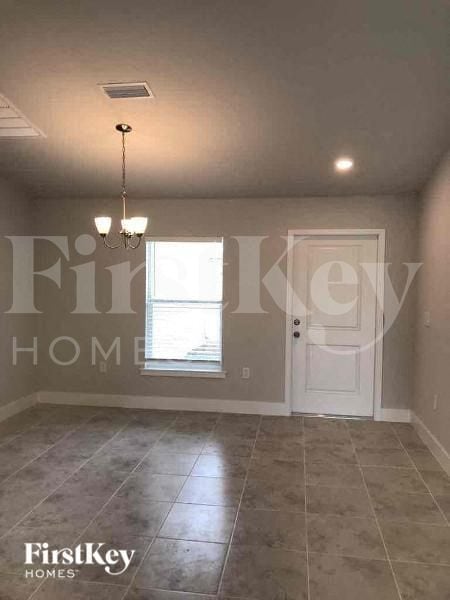Photo - 6114 Holt Ct
