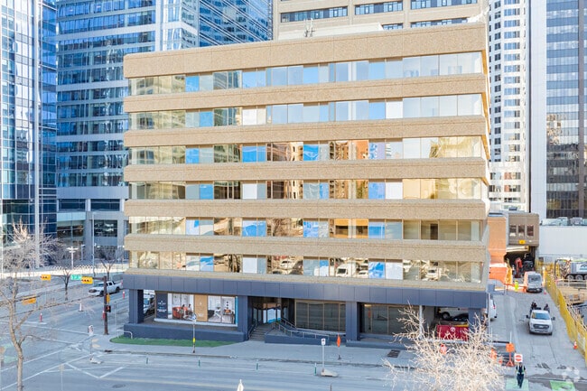 Building Photo - The Hat Eau Claire