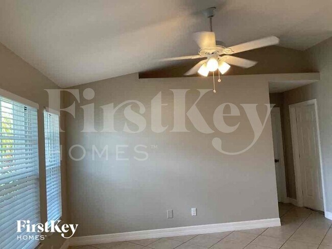 Photo - 314 SE 15th St