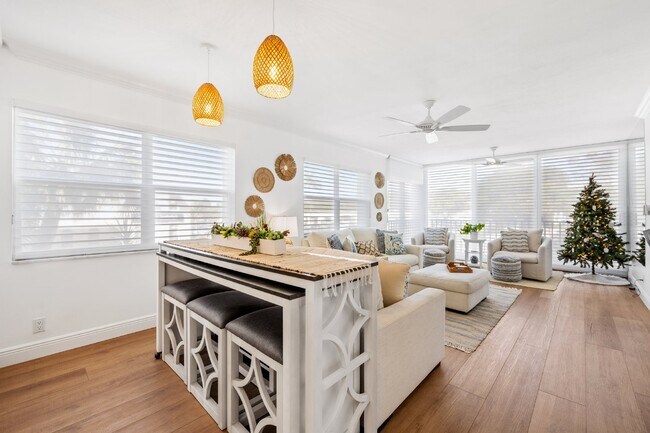 Photo - Downtown Naples - 2 bedroom condo!