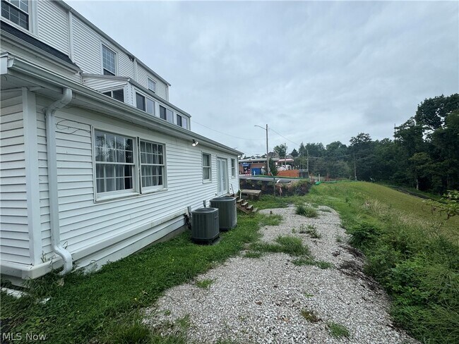 243 E Main St Unit A