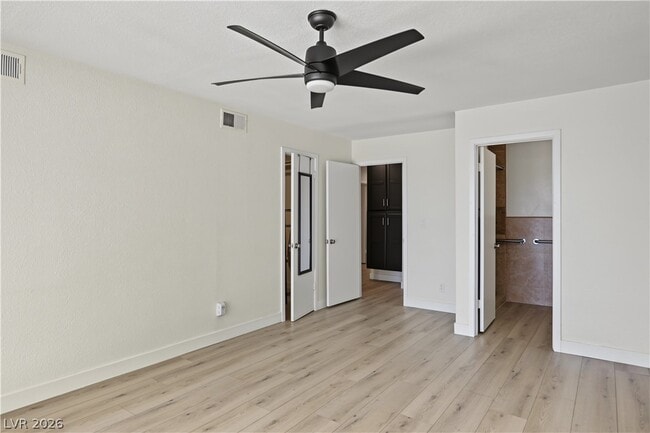 4162 Ridgewood Ave