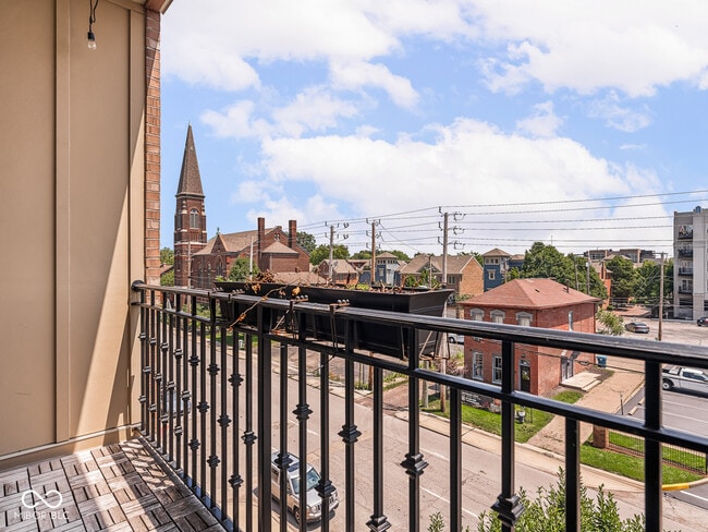 450 E Ohio St Unit 316
