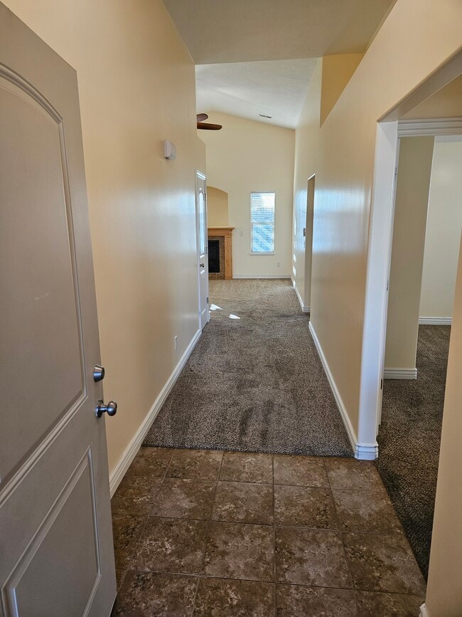 Photo - 1023 W Boston Ct