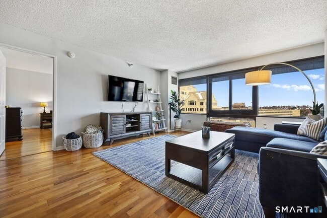Building Photo - 127 Greyrock Pl Unit 1408