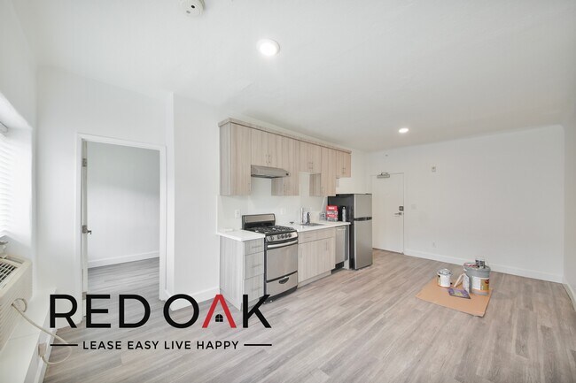 Photo - ~1 Month FREE~ Fantastic, Modern One Bedro... Unidad 205