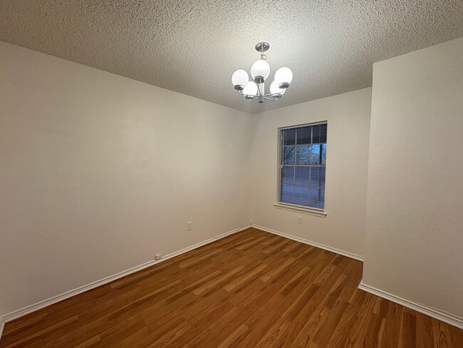 Photo - Adorable 2-2 in Arlington