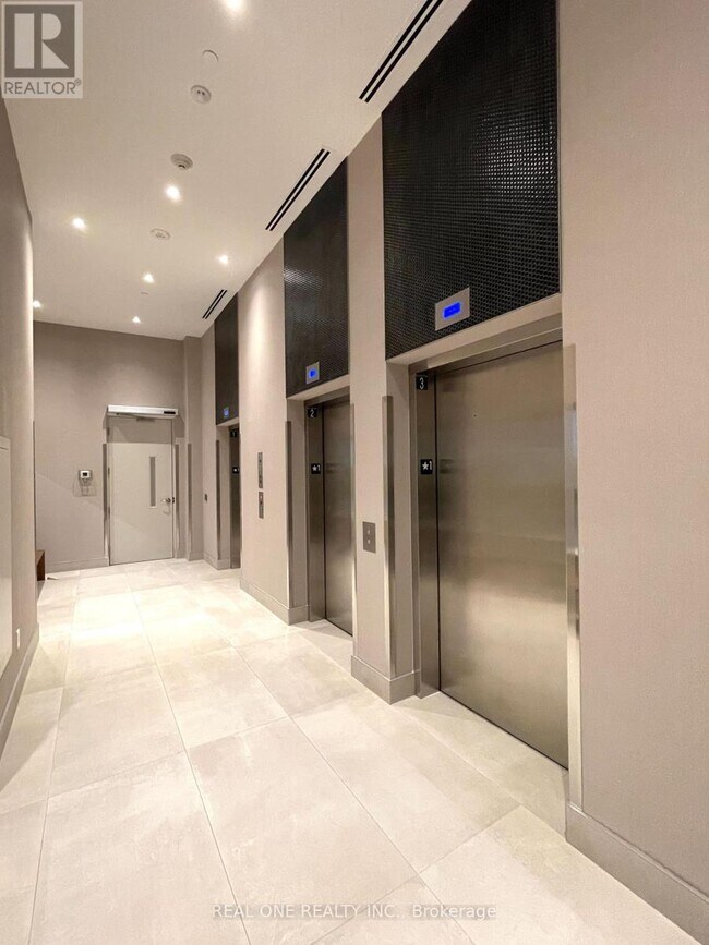 Photo - 212 King William St Unit 917