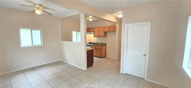 Photo - 1060 Cherry Ave Unit A