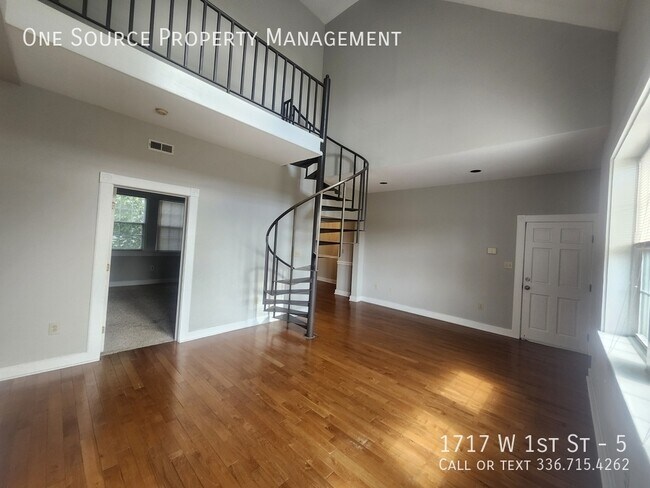 1717 W 1st St Unit 5