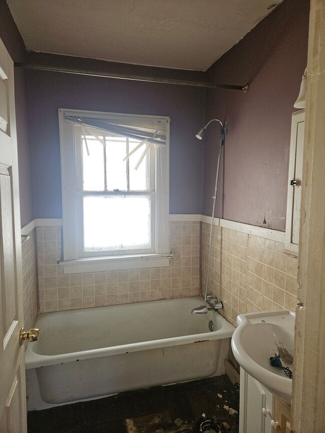 Building Photo - Owner Finance – NO Credit Check! 3 Bed Home – Move In Fast!