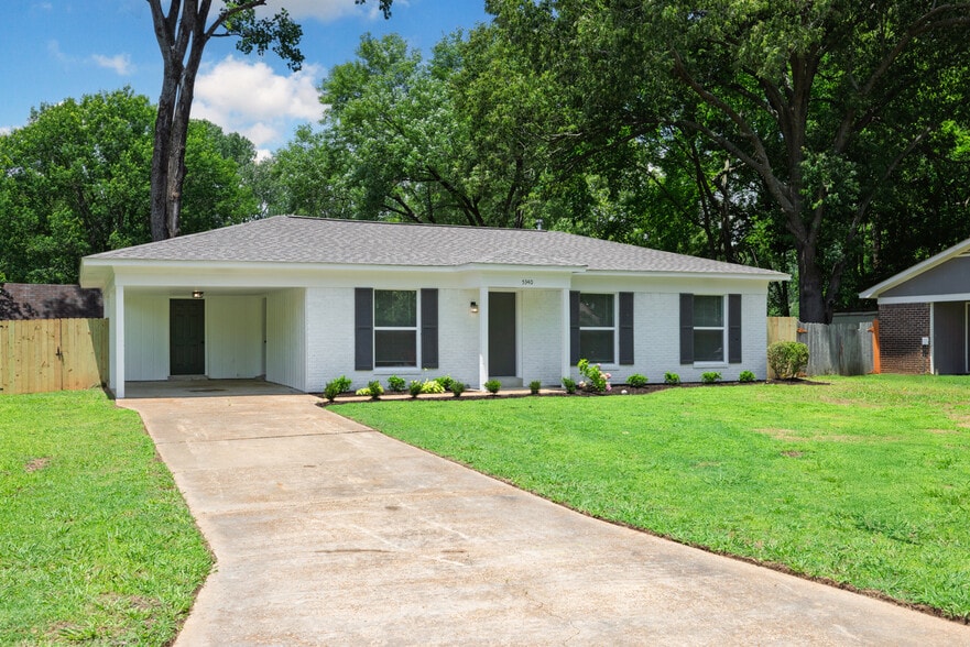5340 Lakeview Cv