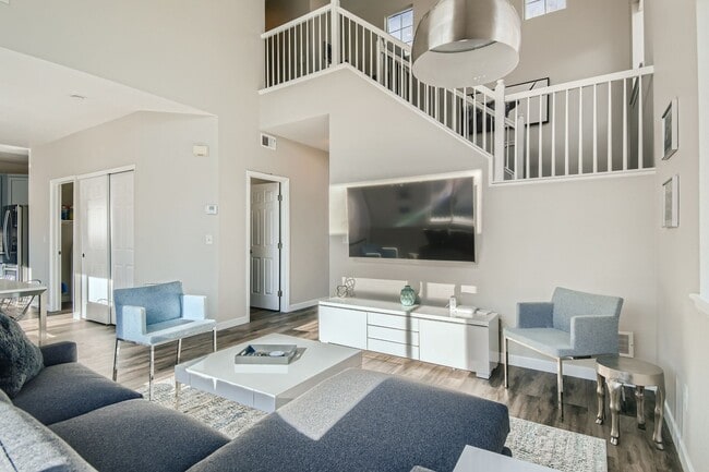 Photo - Lovely 3 BDR/3BA Home - 20 Minutes to Denver