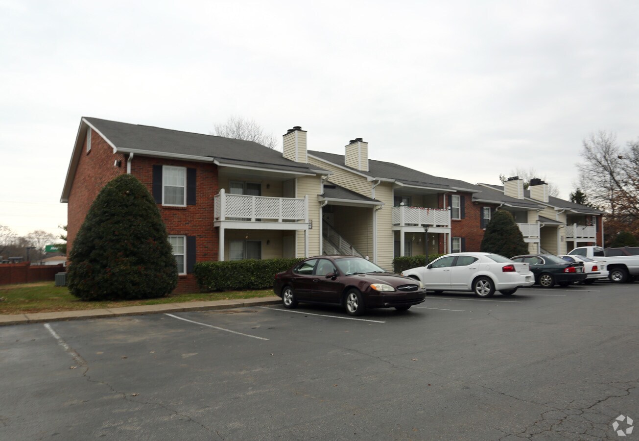 Photo - Tusculum Square Apartments