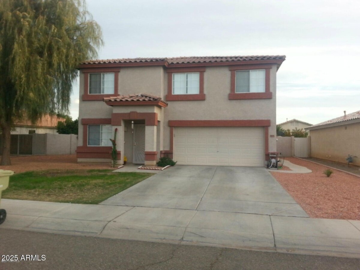 Great 4 Bed 2 Bath near Westgate! - Great 4 Bed 2 Bath near Westgate! House