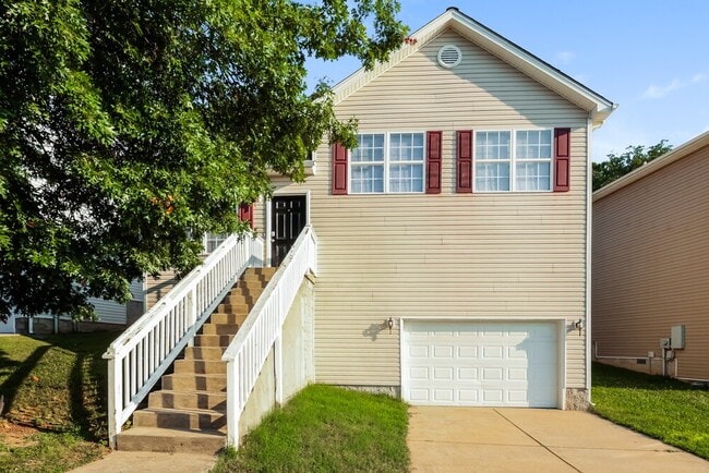 Building Photo - 641 Belgium Dr