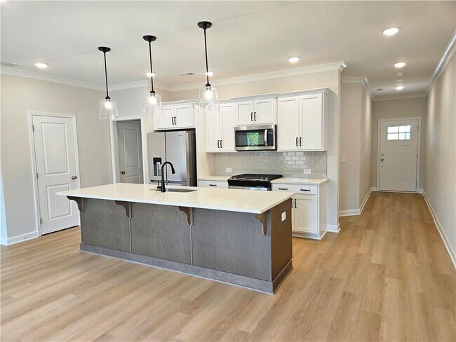 125 Priestwood Ln