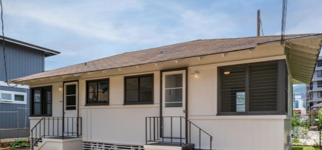 Photo - 1 BED 1 BATH with 1 parking, MCCully area