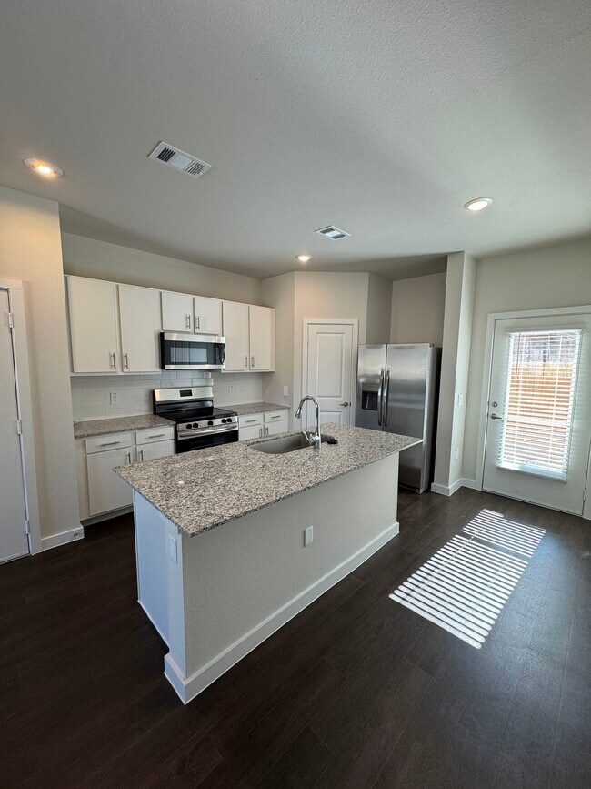 Building Photo - 445 Elevon Pkwy Unit 818