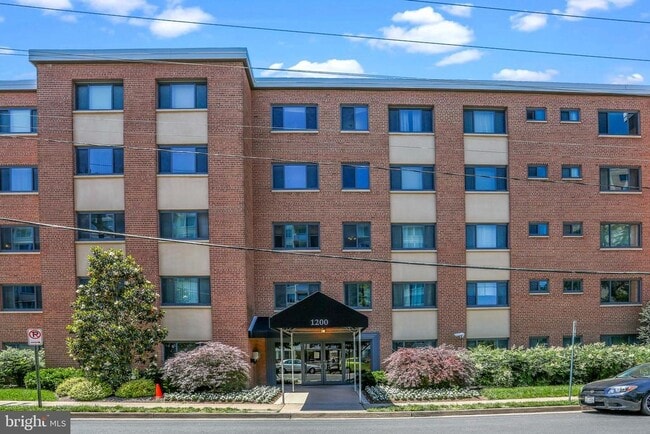 Photo - 1200 S Arlington Ridge Rd Apartamento Unidad 314