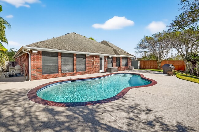 Photo - 10827 Oak Bayou Ln