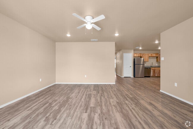Redwood - 3 beds, 2 baths, 1,200 sq ft