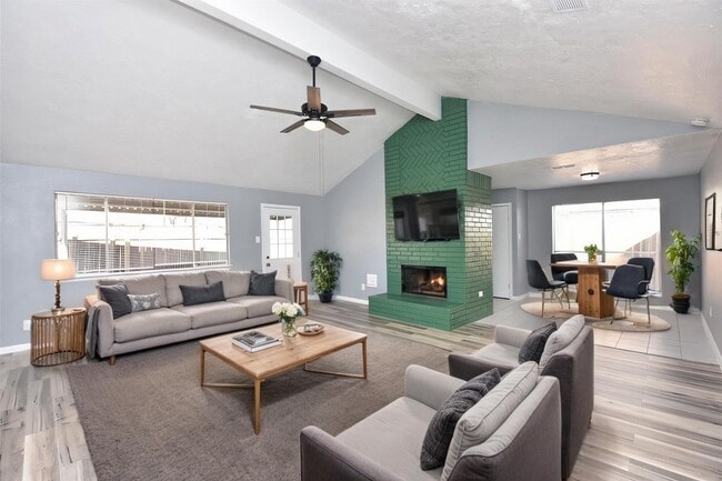 Photo - 2711 Goldspring Ln