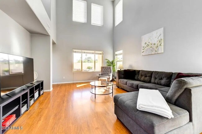 Photo - 153 N Greenwood