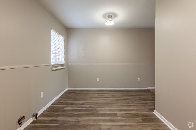 2BR, 1.5BA - 1010SF - DINING AREA