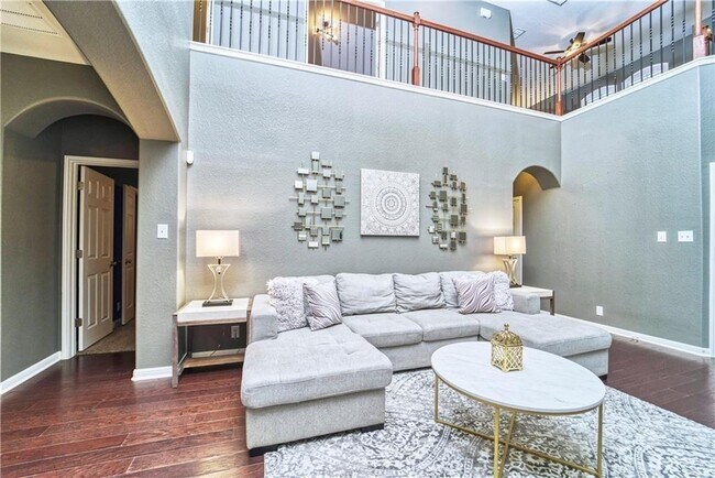 Photo - 7337 Menchaca Rd