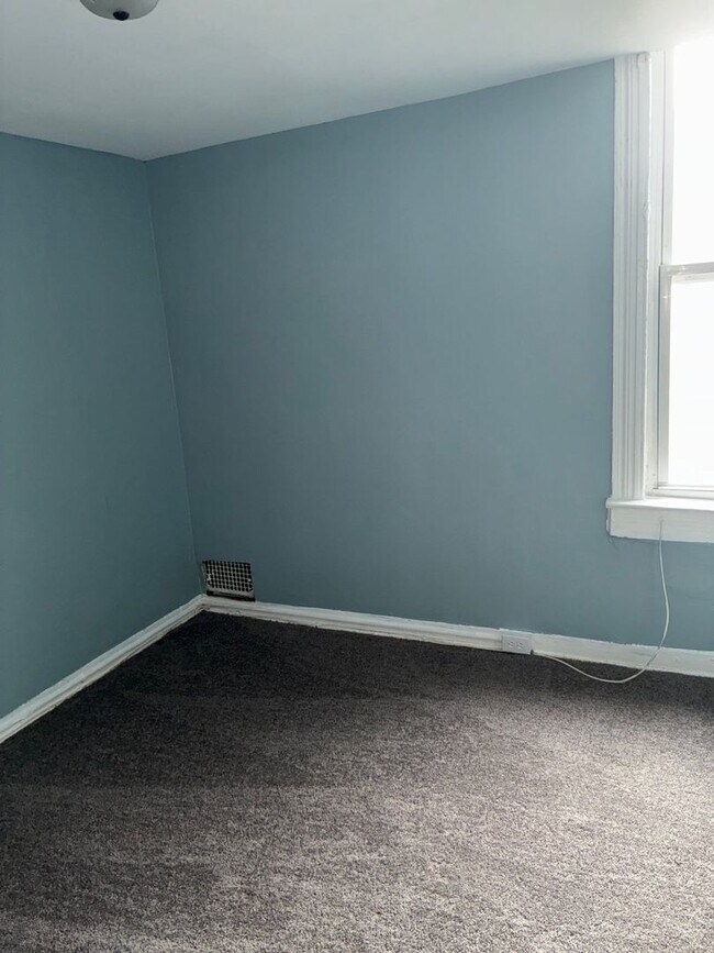 Photo - 1633 Westwood Ave