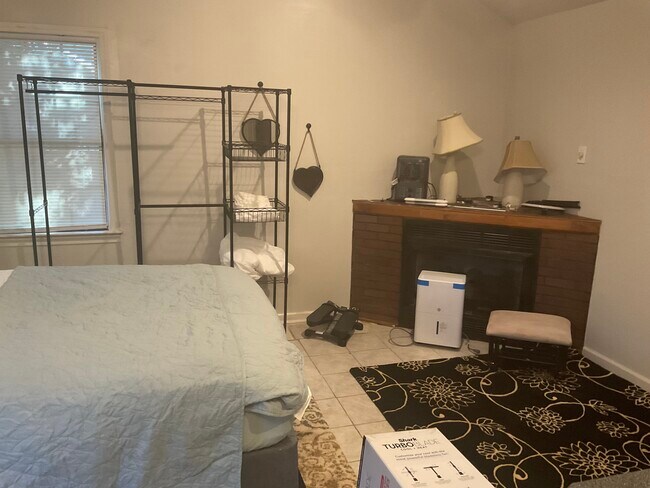 Photo - 5921 Crepe Myrtle Ct Unit SUIET IN - law North Hill