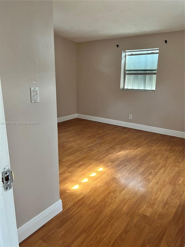 Photo - 410 N 58th Ave Unidad 410N