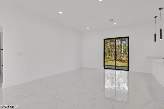 Photo - 3315 Sunshine Blvd N