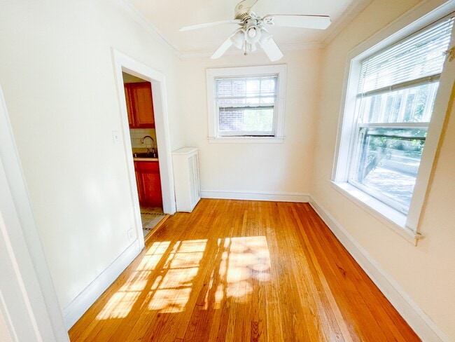 Photo - 1627-45 Ridge Ave.