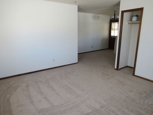 Photo - 3 bedroom Ranch Style Duplex backing to open space.