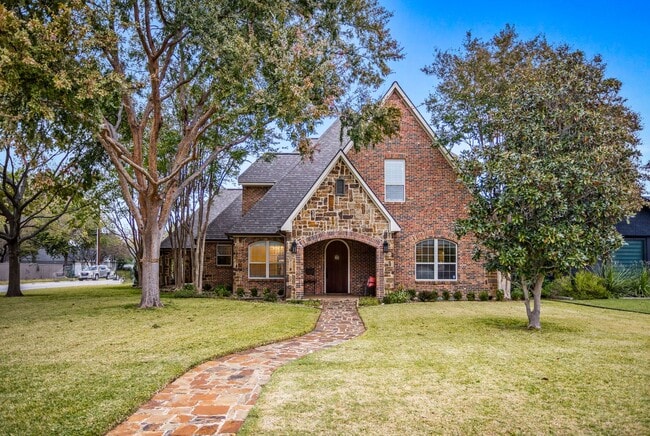 Photo - 3744 W Biddison St