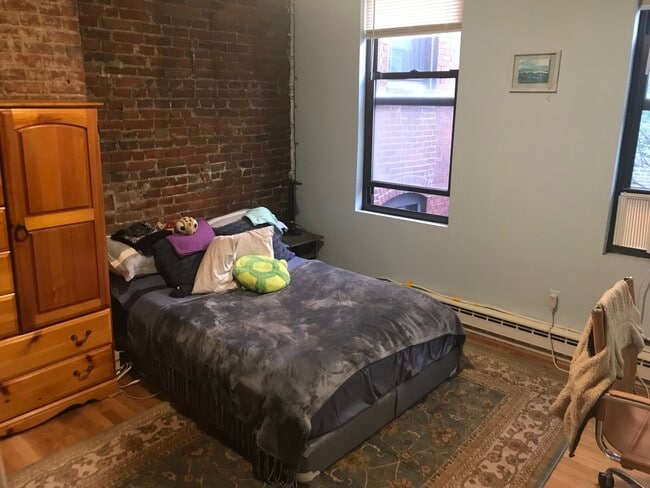 Building Photo - 227 Washington St