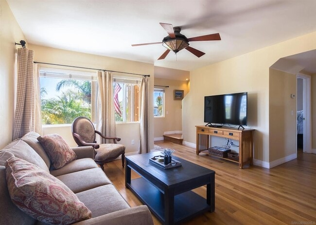 Photo - 1566 Santa Barbara St