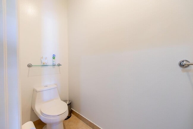 Photo - 213 River Bluff Ln