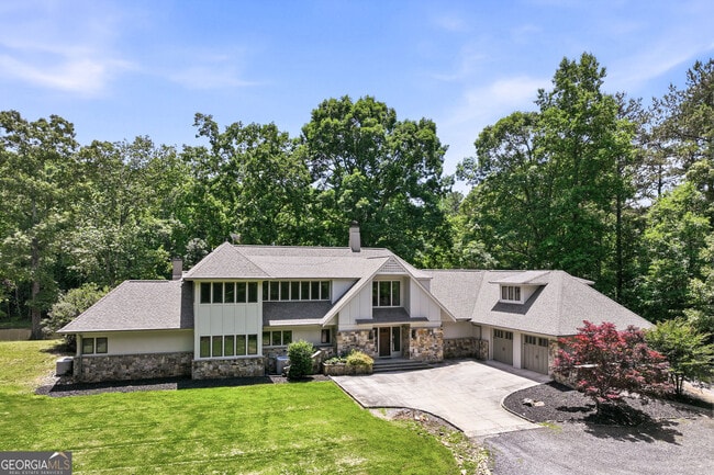 Building Photo - 3735 Smithtown Rd