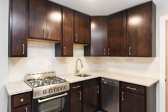 Photo - 450 W Barry Ave Unit 615