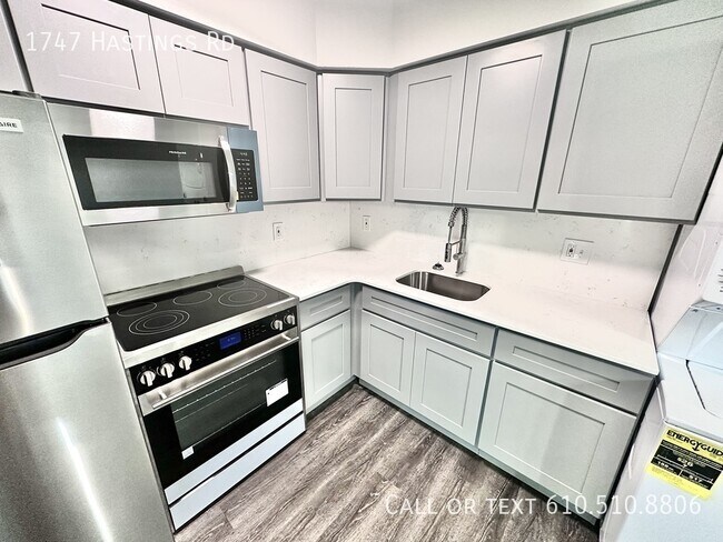 Photo - 1747 Hastings Rd